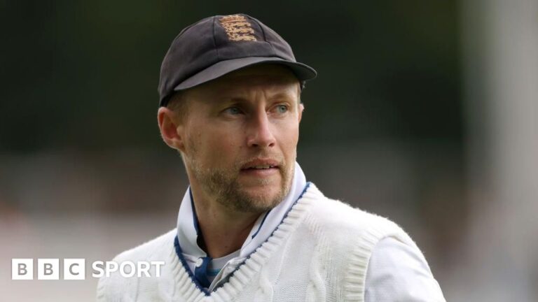 Joe Root ‘a rung below’ Smith and Kohli, says Darren Lehmann