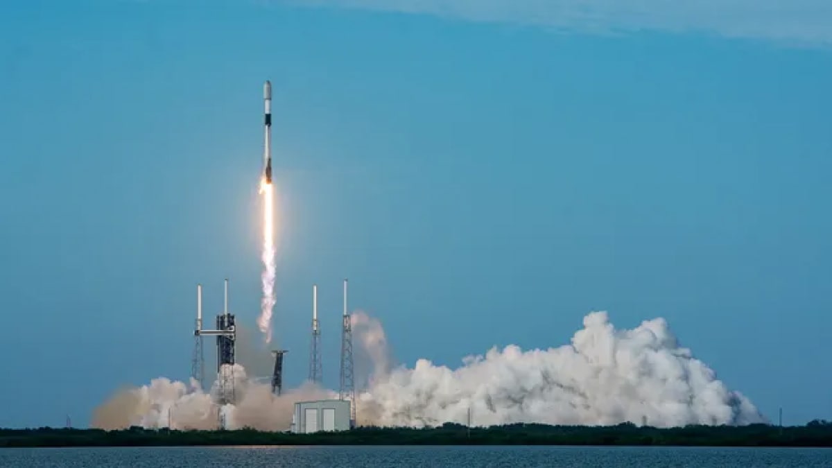 SpaceX Falcon 9 Rocket to Launch 24 Starlink Satellites from Florida