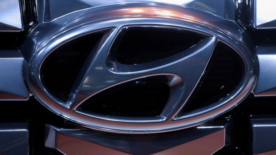 Hyundai car company logo