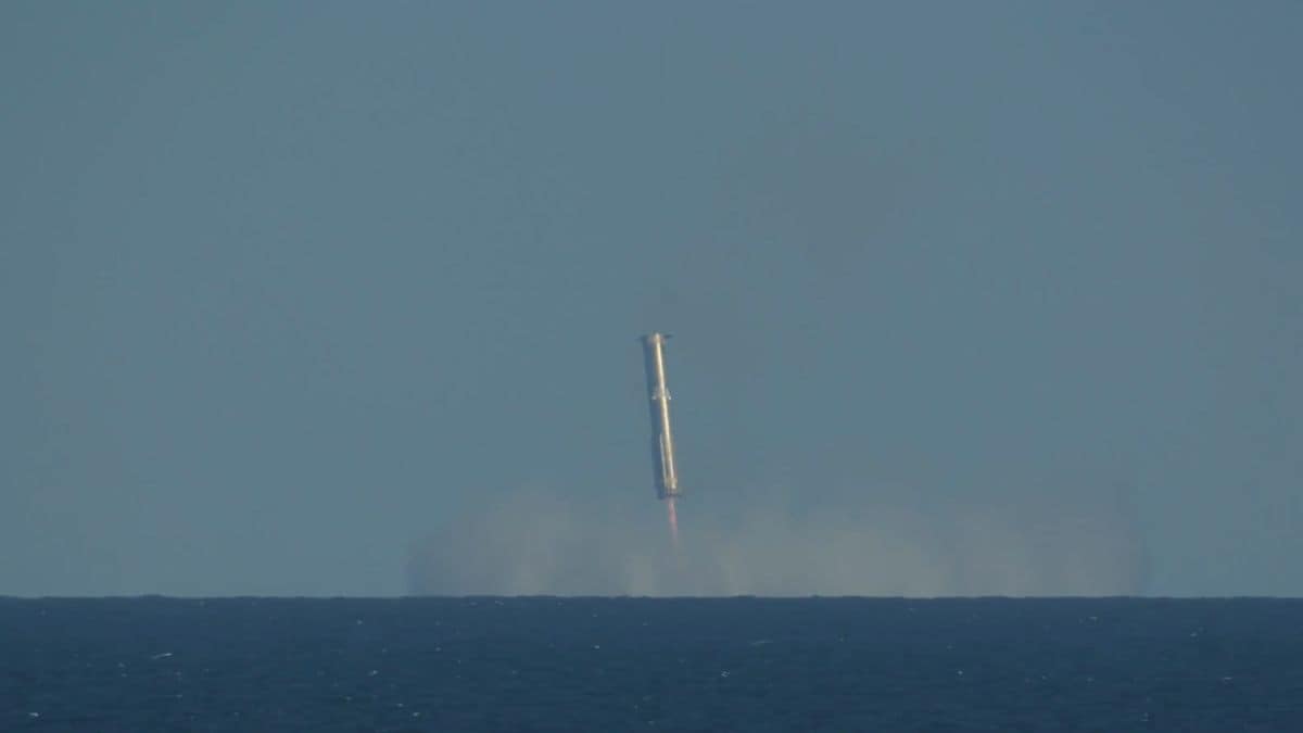 SpaceX Starship Successfully Completes Sixth Flight With a Banana Payload, Super Heavy Splashdown