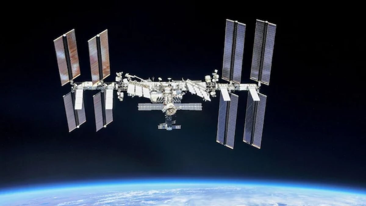 ISS Crew Detected Toxic Smell from Docked Russian Cargo Spacecraft, Safety Measures Activated