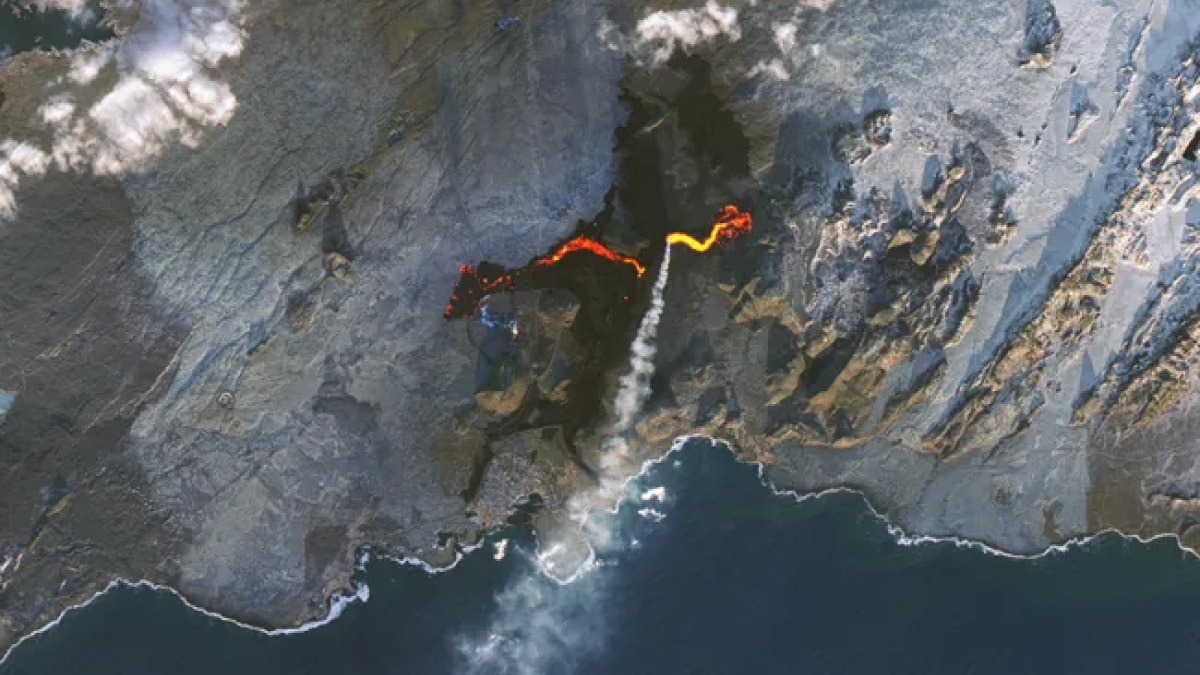 NASA Captures Stream of Lava Flowing from Iceland’s Volcanic Eruption