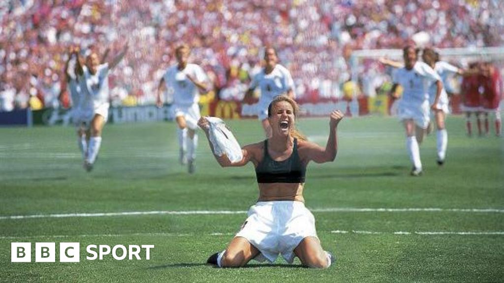 Brandi Chastain: The story behind iconic photo of USA’s World Cup win