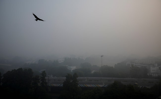 Delhi Wakes Up To Season's Worst Air Quality, Visibility Drops To 150 Metres