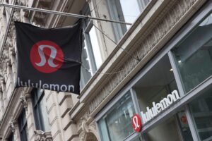 Couple arrested for allegedly stealing  million in Lululemon merchandise