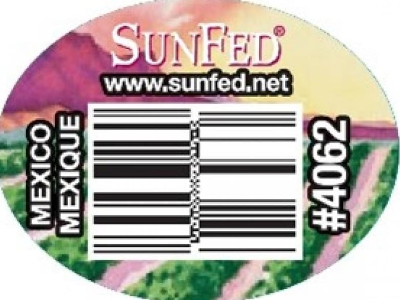 A Price Look Up (PLU) sticker with a barcode, SunFed logo, Mexico/Mexique and #4062.