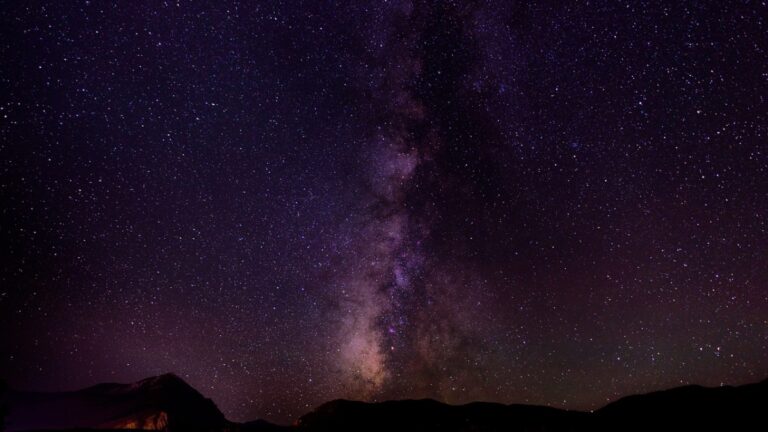 Astrophotographer Captures Milky Way Over Easter Island’s Moai During Eclipse