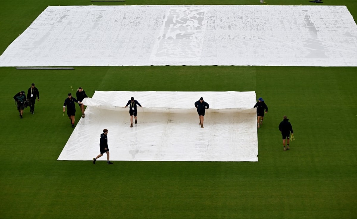 India vs Prime Minister XI: 1st Day’s Play Abandoned Due To Rain; Rohit Sharma, Shubman Gill Miss Pink Ball Game Time