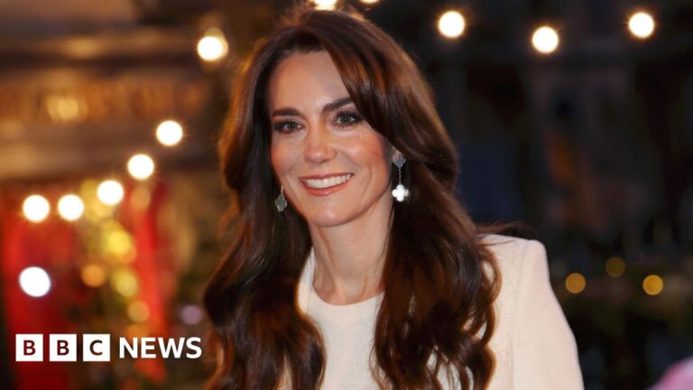 Kate invites Southport families to Christmas carols