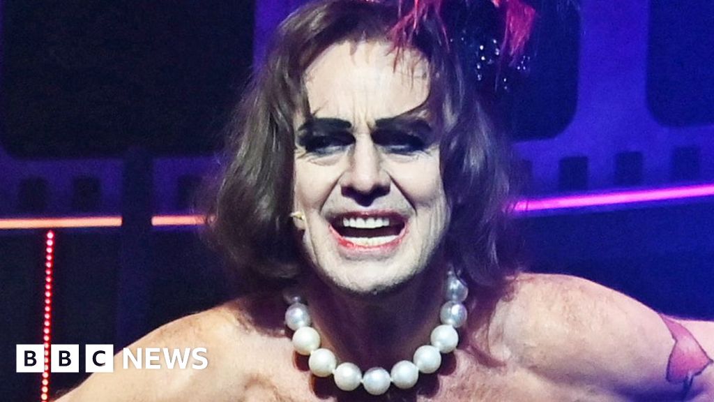 Jason Donovan apologises to fans over Rocky Horror show