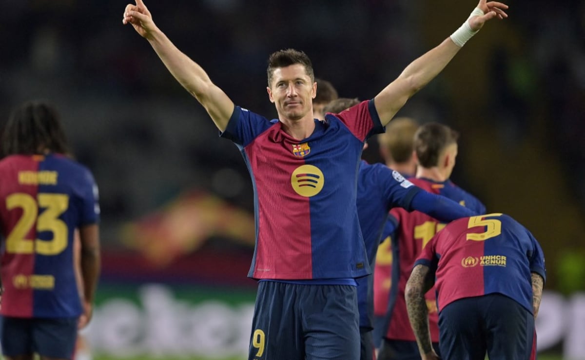 Robert Lewandowski Hits Champions League Century As Barcelona Beat Brest