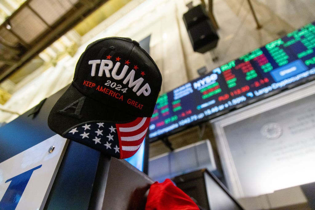 Dow hits all-time high, on pace for 47th record close