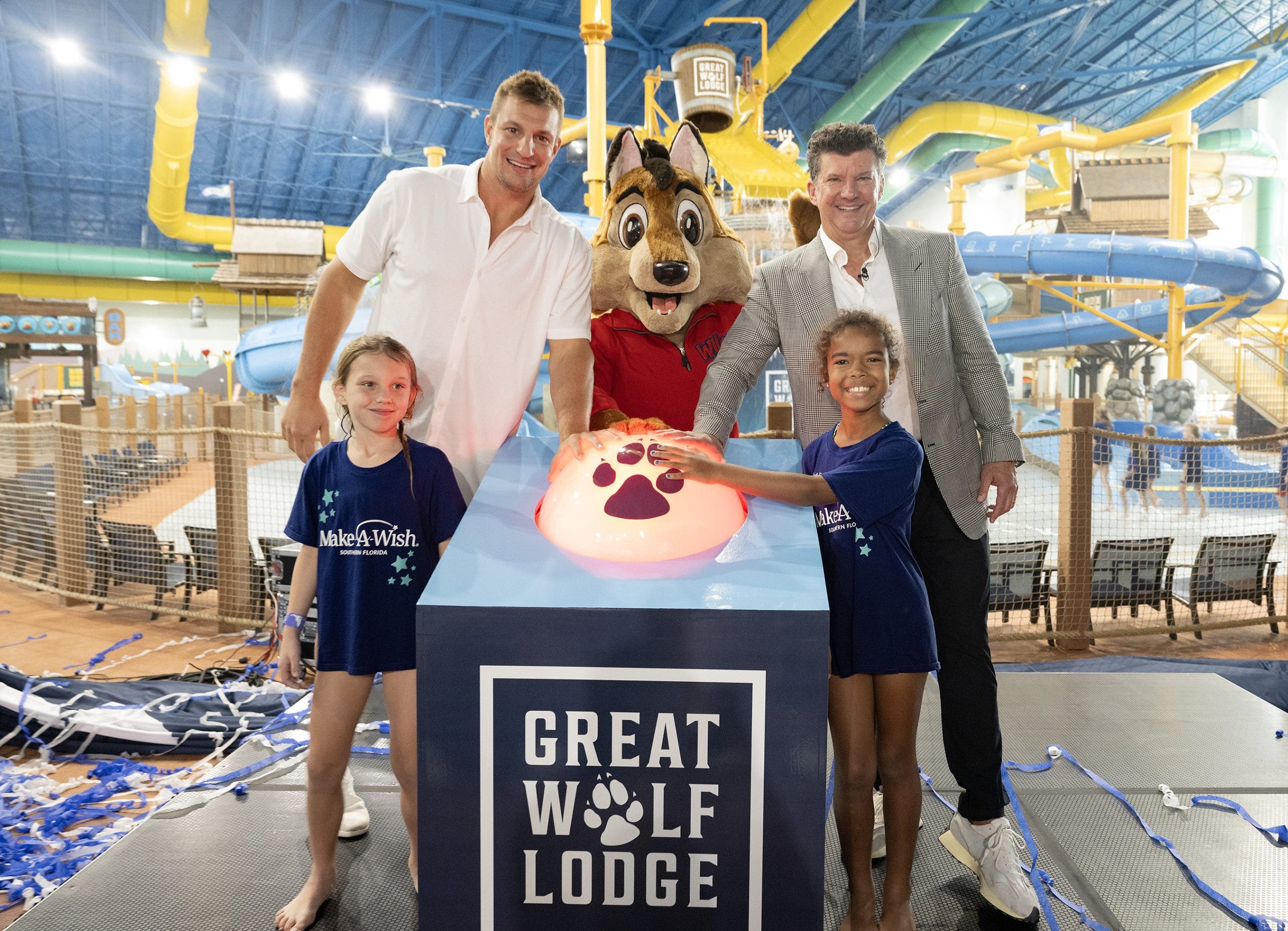 NFL legend Rob Gronkowski impacts Make-A-Wish Southern Florida at Great Wolf Lodge grand opening