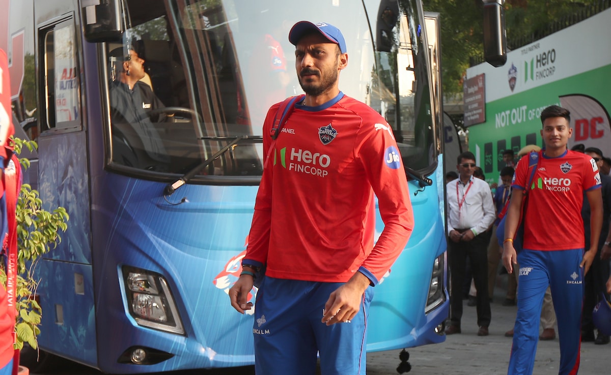 Axar Patel Surprises Delhi Capitals Fan Contest winners ahead of IPL 2025 Auction