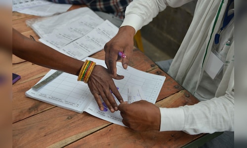 Maharashtra Voter Turnout Latest Update: 58.22%% voter turnout till 5 pm, Mumbai lowest