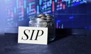 SIP vs Active Fund Management — which one is better