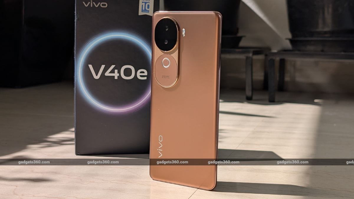 Vivo V40e Review: Easy on the Eyes