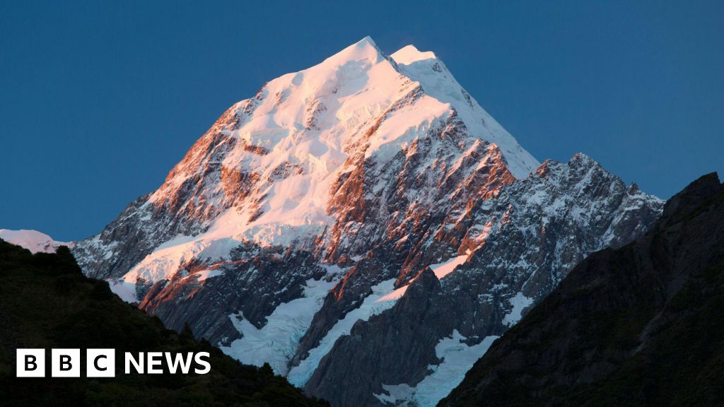 Three climbers feared dead on New Zealand’s tallest mountain