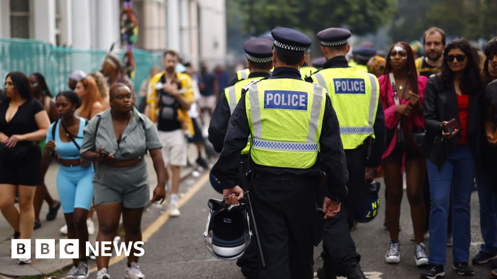 Notting Hill Carnival police feel unsafe, new survey finds