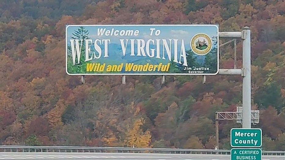 WV_tpke_77_WV