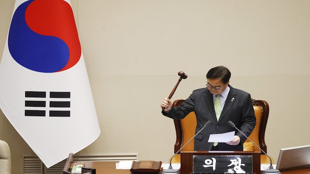 South Korean President Yoon Suk Yeol survived an impeachment vote on Saturday, as his ruling party refused to join an opposition bid to oust him after he shocked the nation by briefly declaring martial law. The impeachment vote failed to clear the 200-vote hurdle needed to suspend the president from duties, after the ruling party boycotted the vote. South Korean National Assembly Speaker Woo Won-shik banged the gavel to announce that "the voting cannot take place" because the quorum was not reached during a plenary session for the impeachment vote at the National Assembly in Seoul, South Korea, Saturday, Dec. 7, 2024. (Jeon Heon-kyun/Pool Photo via AP)