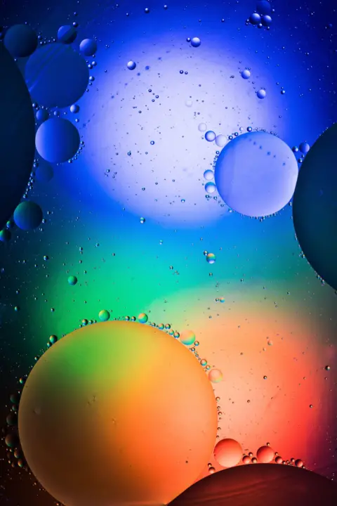 Danny Hudson Olive oil and water droplets
