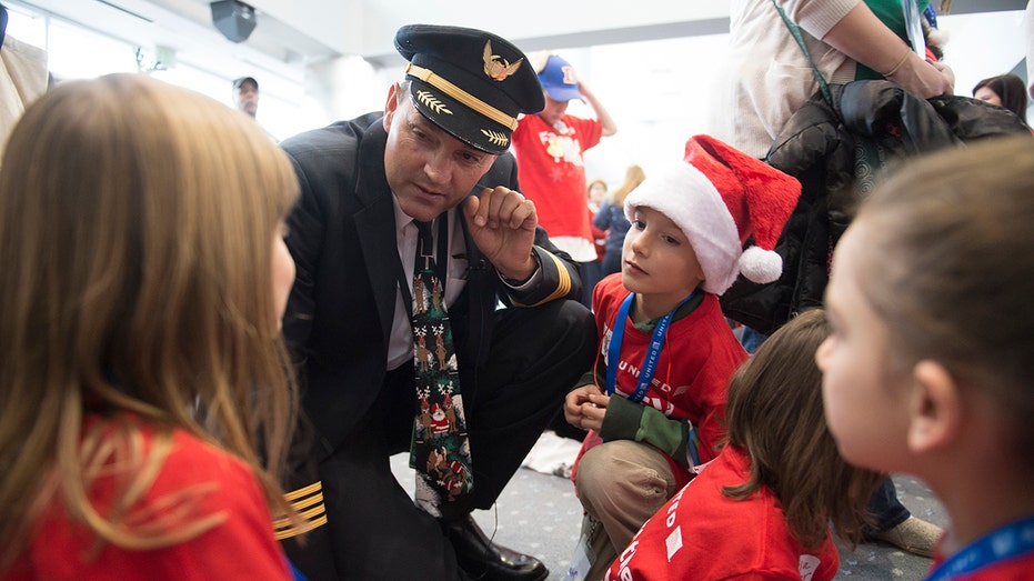 Pilot talking to fantasy flight kids