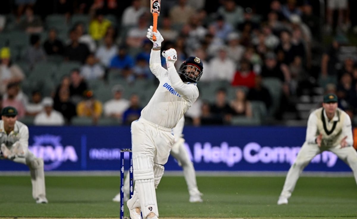 India vs Australia, 2nd Test Match Day 3 Live Score: Mitchell Starc Traps Rishabh Pant As India Go 6 Down, Crowd’s Reaction Viral