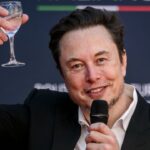 Elon Musk applauds Zuckerberg’s move ending fact-checking on Facebook, Instagram