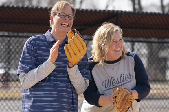 Besties Joel (Jeff Hiller) and Sam (Bridget Everett) in Somebody Somewhere.