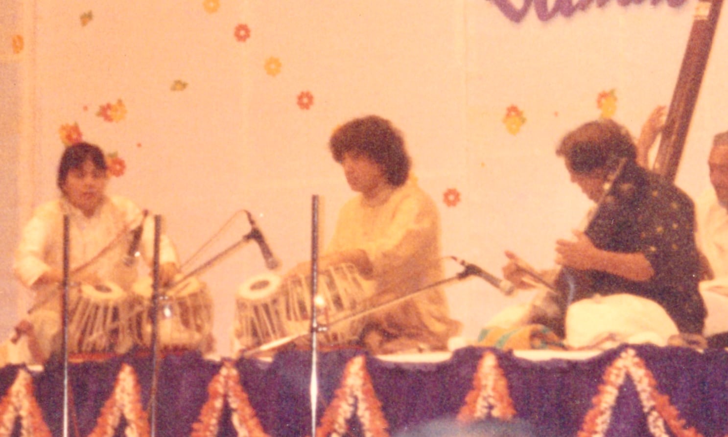 Anuradha Pal performing with Ustad Zakir Hussain and Ustad Sultan Khan