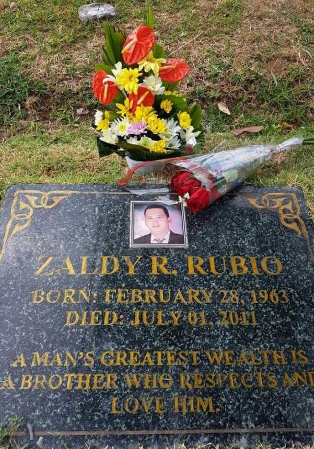 The tombstone of Rubioâs father. Courtesy: JC Rubio