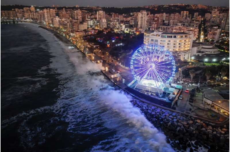 Huge waves were also seen crashing into the central Chilean coast in Vina del Mar, sparking warnings