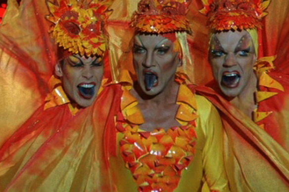 Guy Pearce, Terence Stamp and Hugo Weaving in The Adventures of Priscilla: Queen of the Desert.