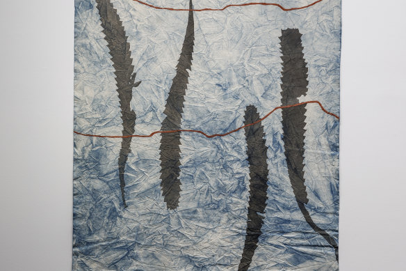 Judy Watson, Memory scar with banksia leaves, 2020.