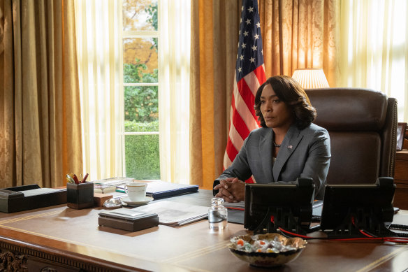 Angela Bassett as President Mitchell in Zero Day.