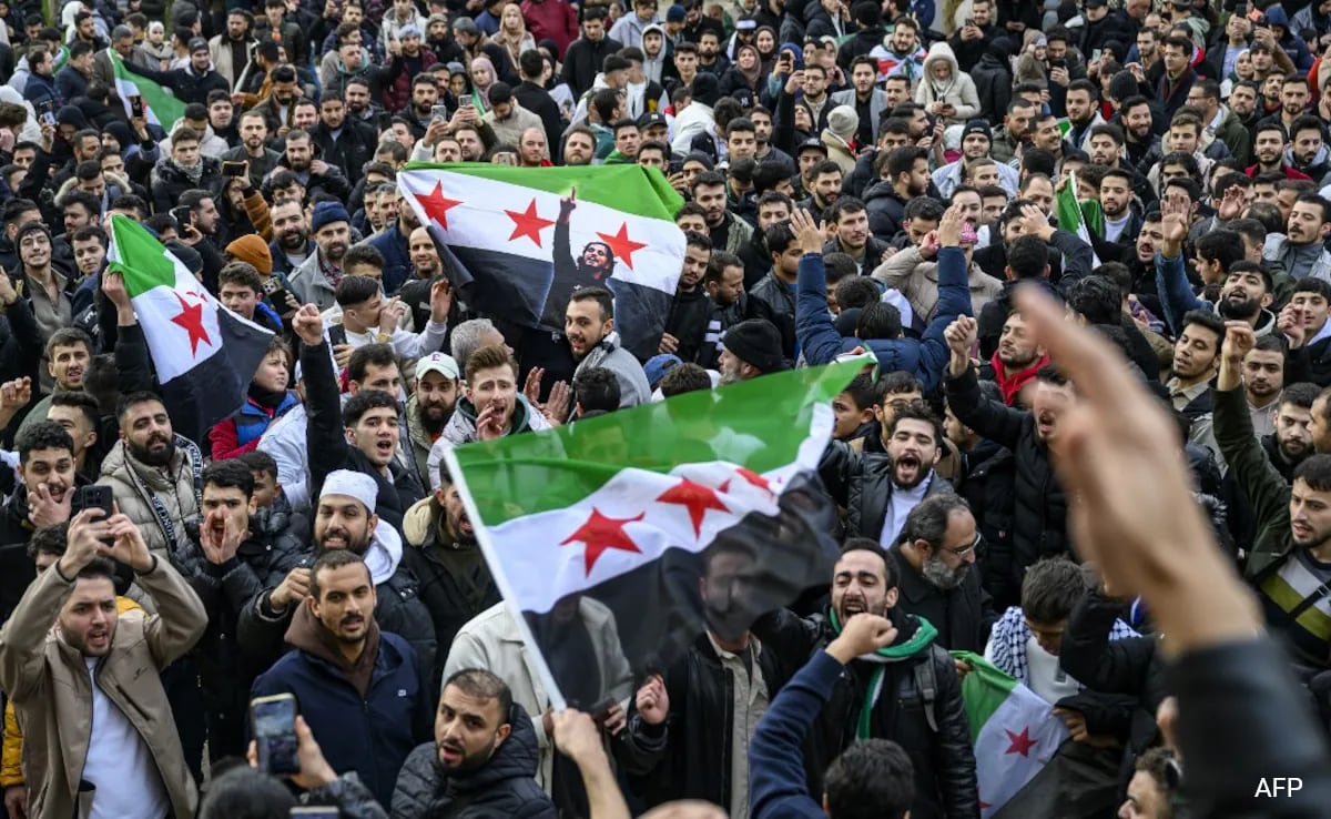 The Story Behind Rebels’ Flag That May Soon Officially Symbolise Syria