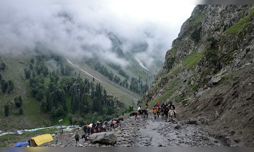 Union home, tourism ministries holding discussion on allowing satellite phones for trekkers in Jammu & Kashmir