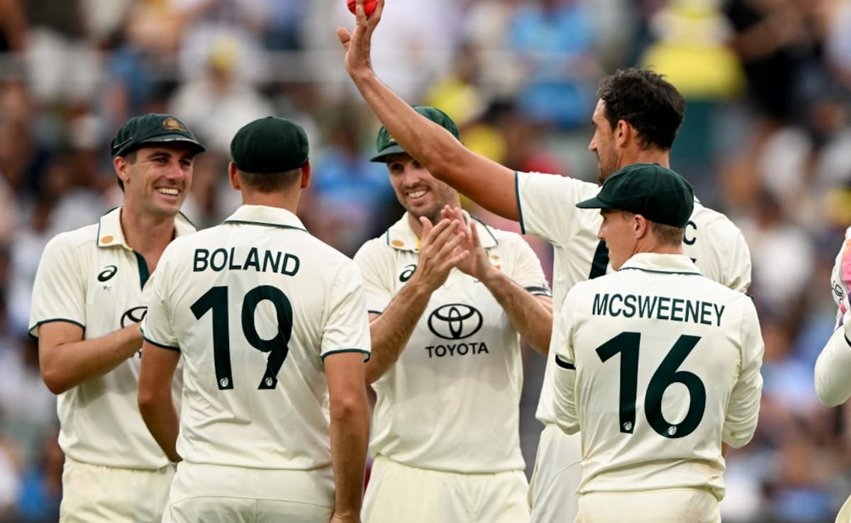 “Just A Magician With The Pink Ball”: Ex-Australia Star’s Ultimate Praise For Mitchell Starc