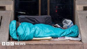 Home Office doubles time given to refugees to find accommodation