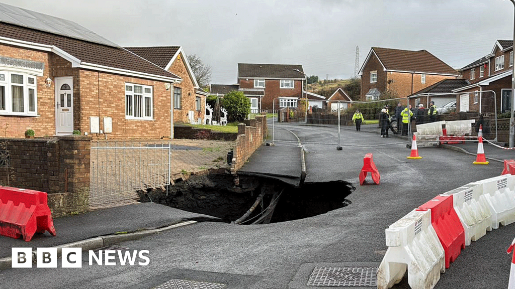 Merthyr Tydfil sinkhole gets bigger as storm delays homecoming