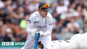 New Zealand v England: Ollie Pope picked again as wicketkeeper in unchanged team