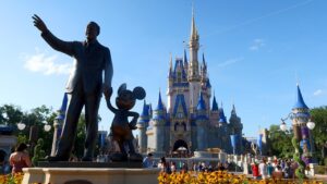 Disney looking to entice guests by offering free summer vacation packages perk