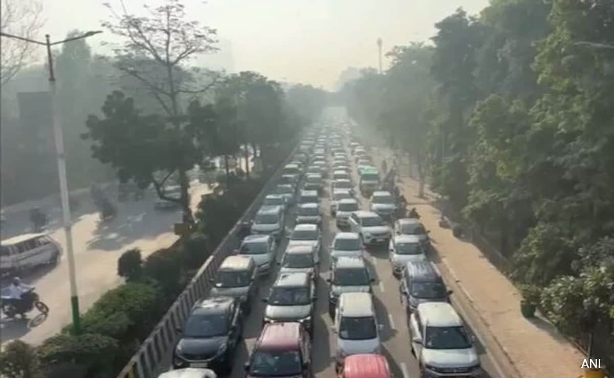 Farmers' Protest In Delhi Today: Noida Cops Release Traffic Advisory, Check Routes To Avoid