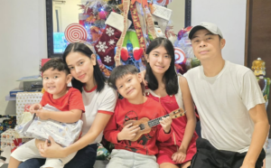 Neri Naig, Chito Miranda, and kids celebrate Christmas together