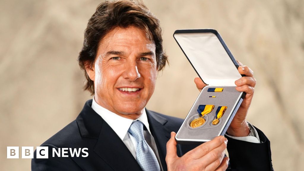 Tom Cruise honoured with US Navy’s highest civilian award