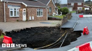 Merthyr Tydfil sinkhole residents may not be home for Christmas