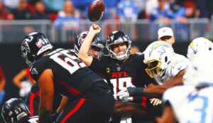 Falcons remain loyal to QB Kirk Cousins despite 4-interception game