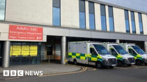 Doctors call for major incident as Queen Elizabeth University Hospital ‘unsafe’