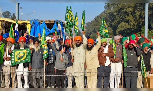 Watch | Farmers remove barricades at Shambhu border, suspend march after teargas injuries